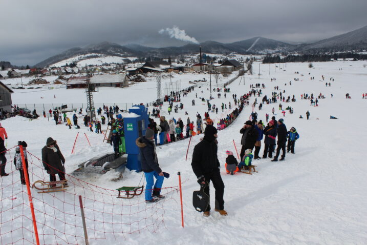 Gužva na skijalištu pod Čelimbašom / Foto M. TUHTAN