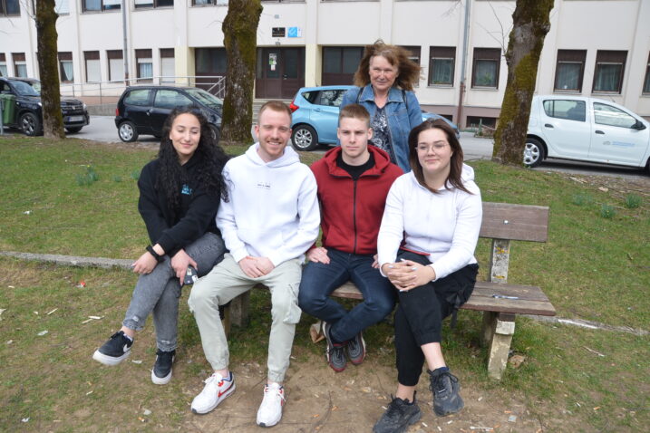 Prof. Jasminka Lisac, Anja Didović, Luis Ferderber, Fran Šamec i Nika Štimac Foto Marinko Krmpotić