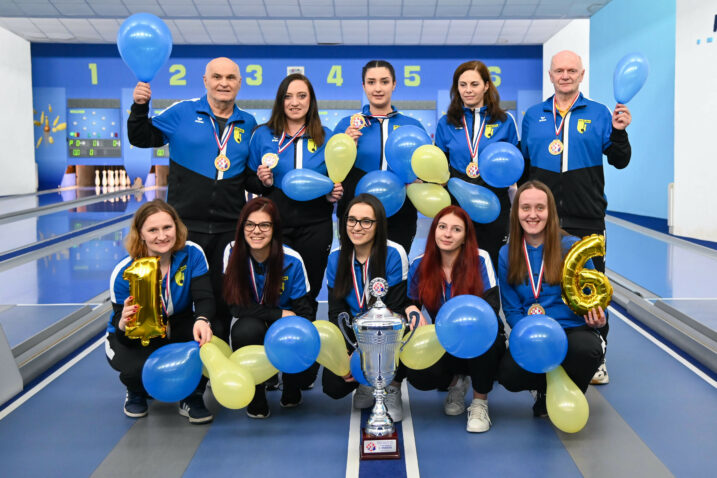 Točni Mikac, Marina Bašić, Tamara Sinković, Anita Mehesz, Lores Agotić (stoje), Valentina Gal, Milana Pavlic, Anamarija Grdić, Venesa Bogdanović i Ana Jambrović/Foto A. KRIŽANEC