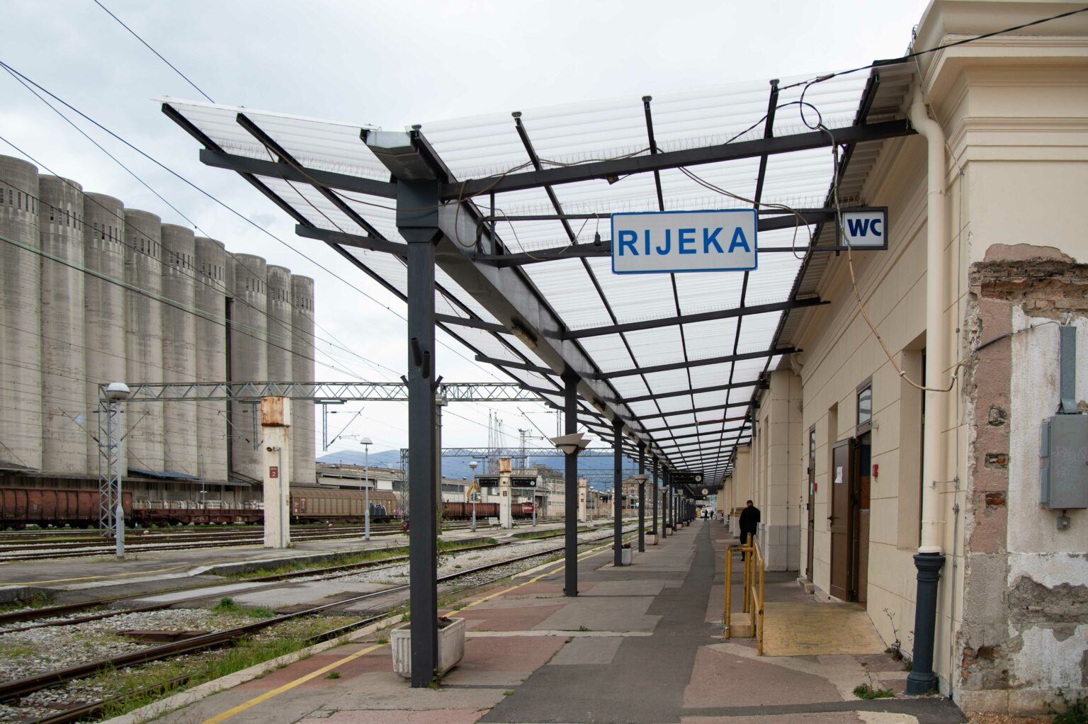 Veliki pomak za nizinsku prugu do Rijeke: HŽ Infrastruktura potpisala ...