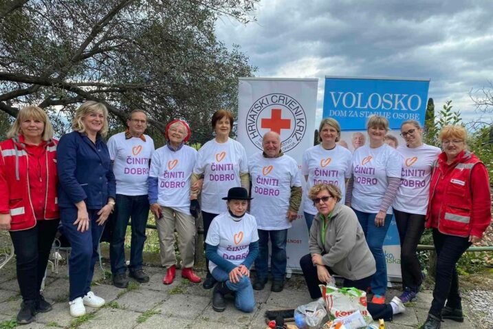 Volonteri u akciji u Voloskom u povodu Dana dobrih djela / Foto GDCK OPATIJA