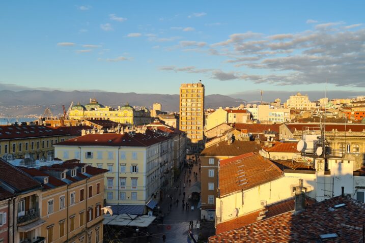 Grad Rijeka godinama financira provedbu zdravstvenih i socijalnih projekata ili programa iznad standarda koji su određeni zakononom