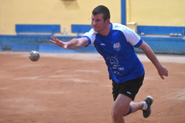 Damir Poslek/M. LEVAK