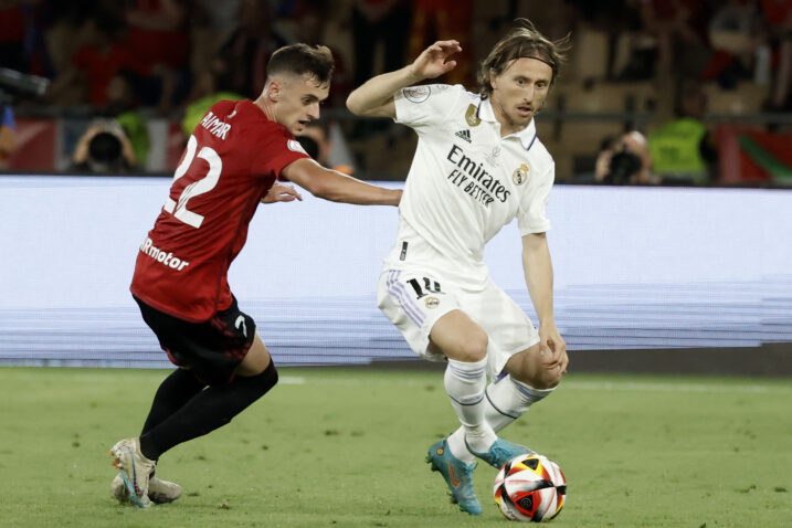 Luka Modrić i Aimar Oroz/Foto REUTERS