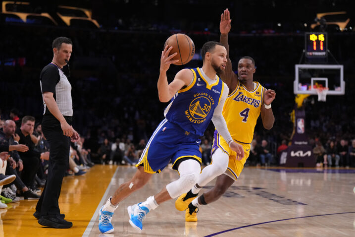Stephen Curry i Lonnie Walker/Foto REUTERS