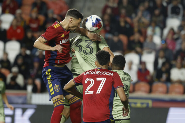 Damir Kreilach i Aaron Long/Foto REUTERS