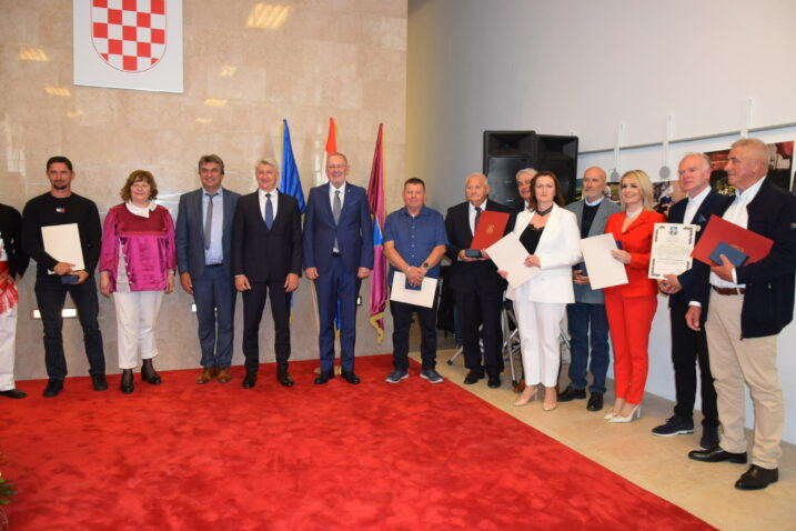 Foto Arif Sitnica