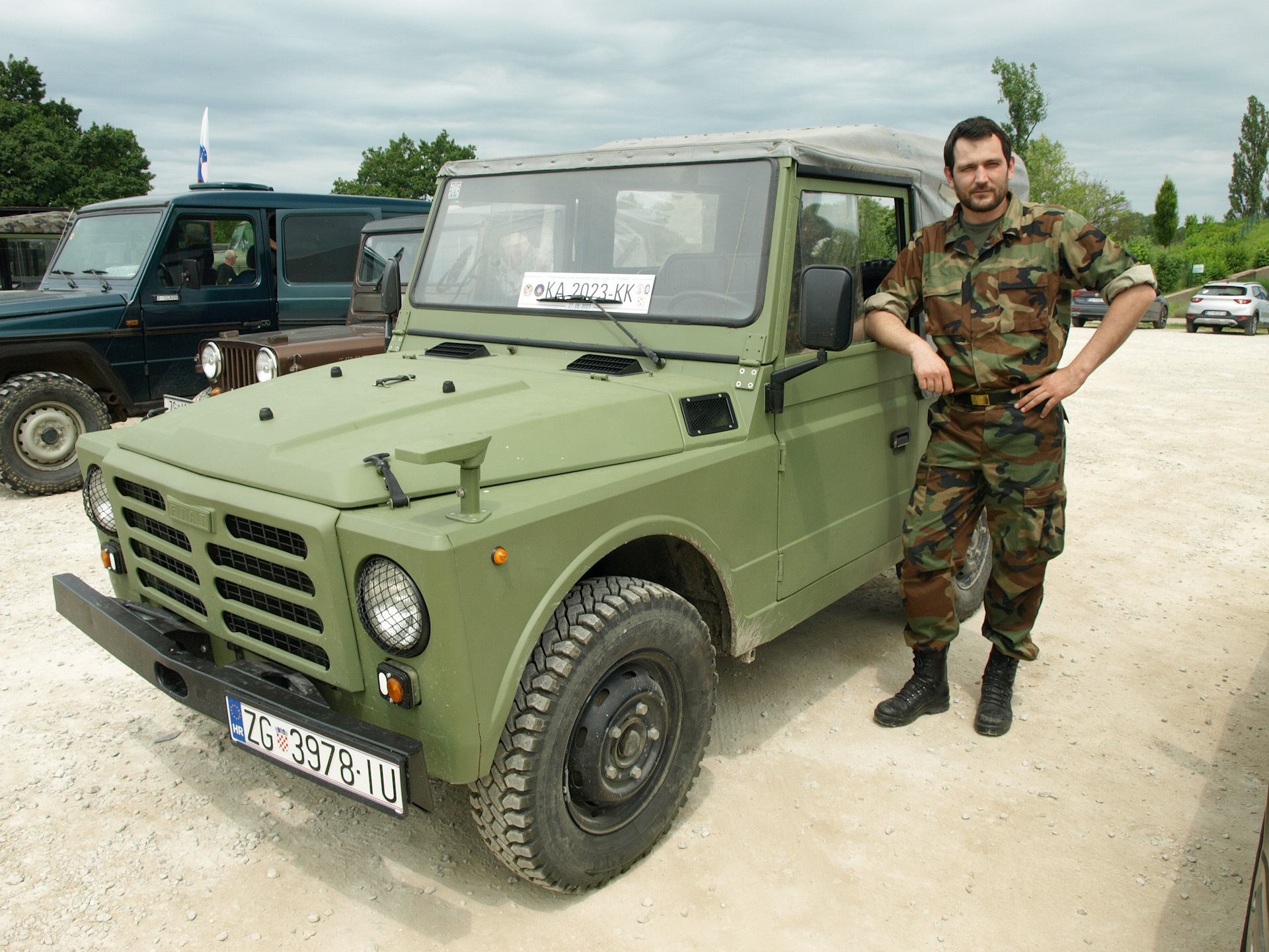 Dominik Horvat i njegova Fiat Campagnola iz 1976. godine / Foto DAMIR BATISTIĆ