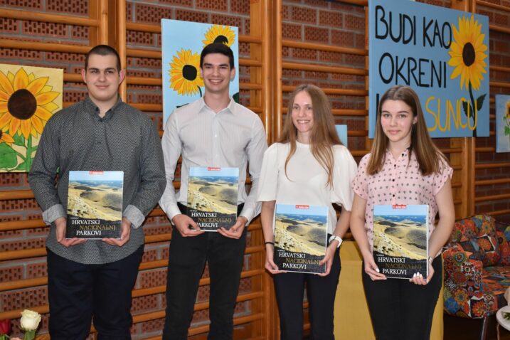 Učenici generacije Jakov Čorak, Noah Brivet, Lorena Kosić i Anabel Pavlović, nedostaje Mateo Sokolić / Foto Mladen Trinajstić