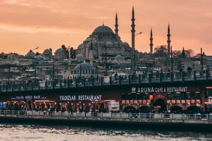 Ilustracija Istanbula / Foto Stefan Kostoski on Unsplash