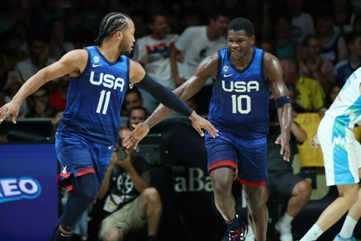 Jalen Brunson i Anthony Edwards/Foto FIBA