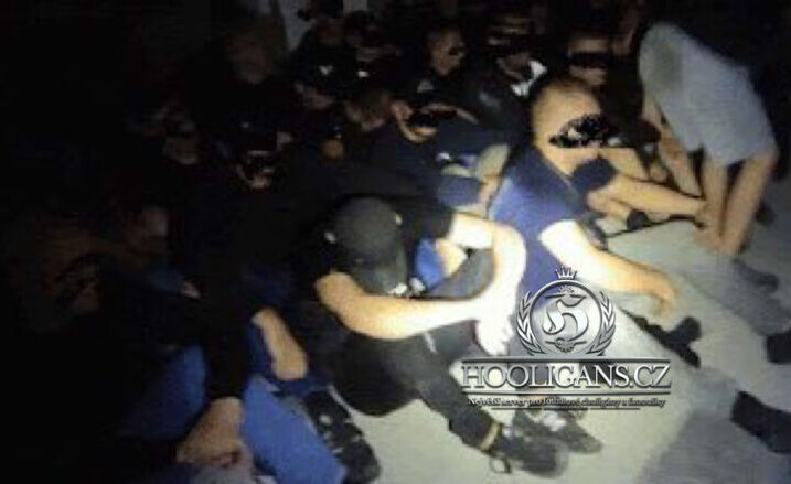 Uhićeni huligani / Foto Hooligans.cz