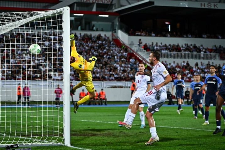 Čudo u Mostaru! Zrinjski gubio 3:0 na poluvremenu od AZ Alkmaara pa zabio četiri pogotka u nastavku - Novi list