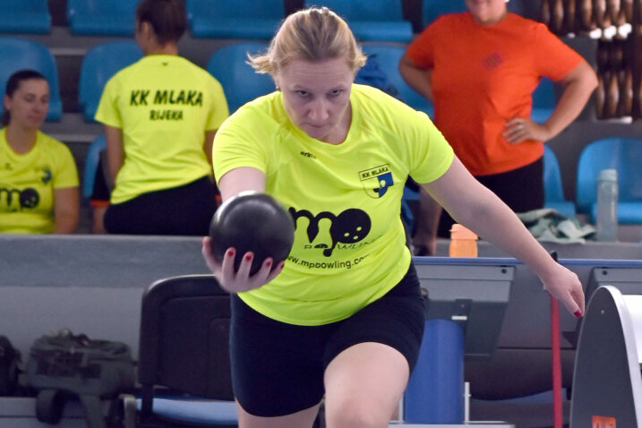 Valentina Gal/V. KARUZA