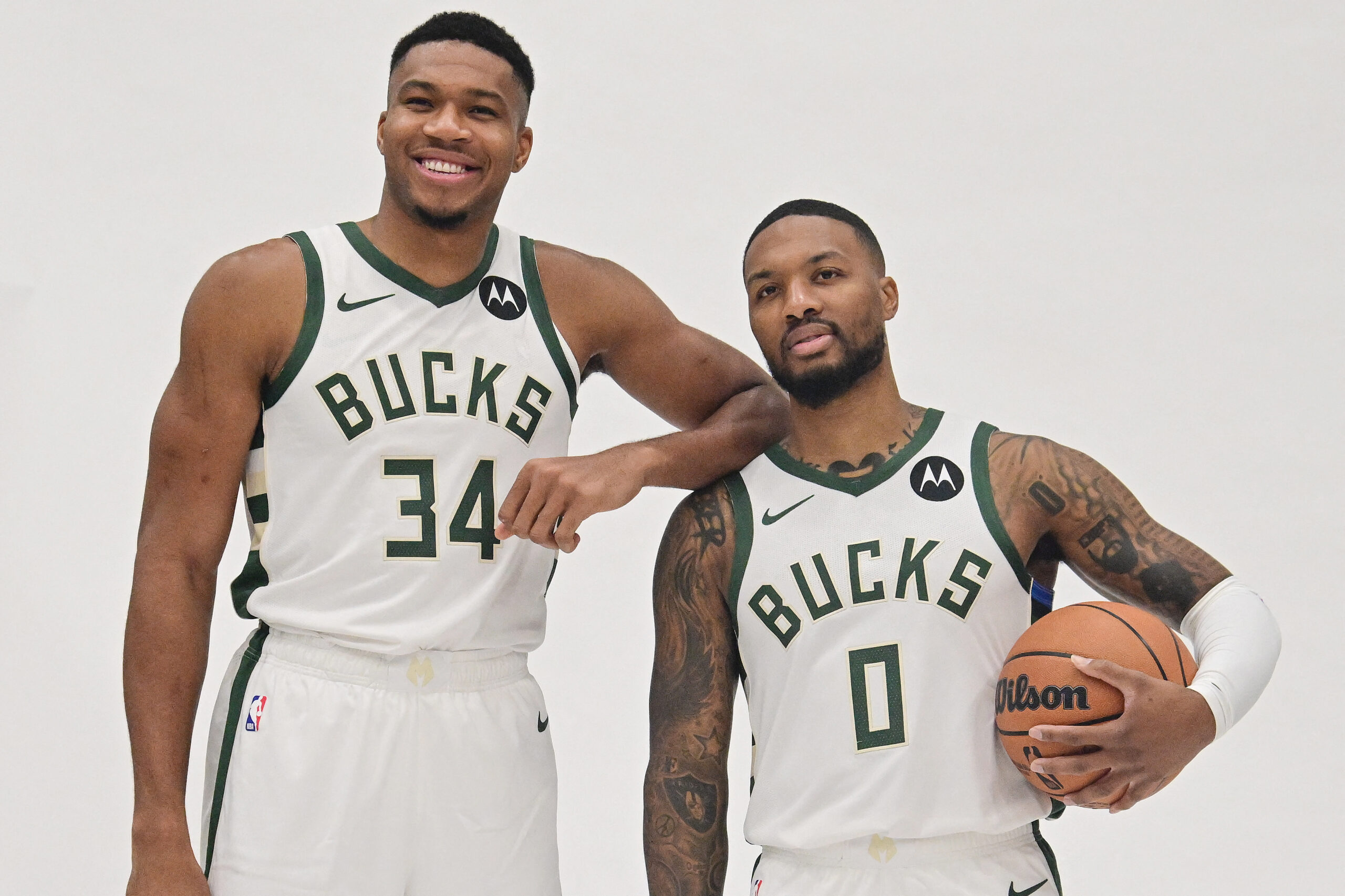 Giannis Antetokounmpo i Damian Lillard/Foto REUTERS