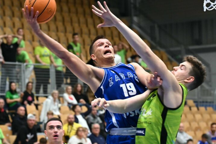 NERAVNOPRAVAN DVOBOJ - Arijan Lakić i Viktor Šarić/Foto M. GRACIN