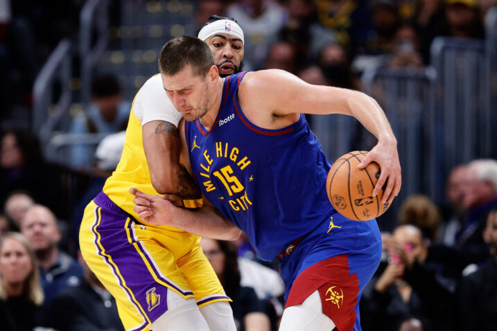 Anthony Davis i Nikola Jokić/Foto REUTERS