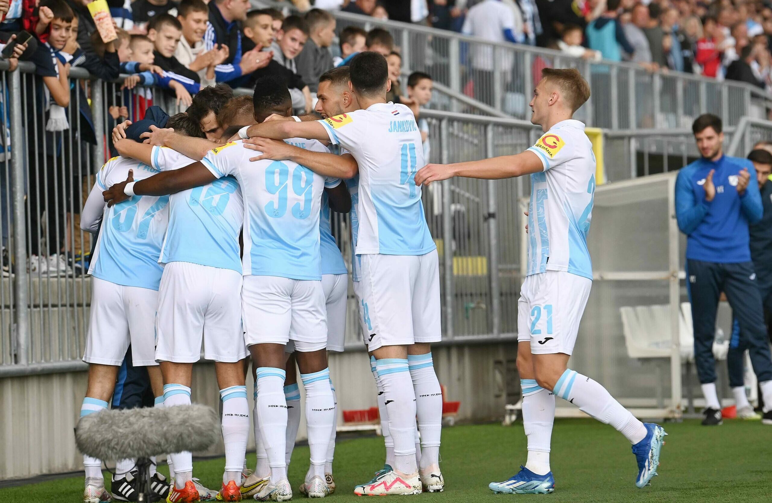 RIJEKA - GORICA 1:0 Riječani jedva izvukli pobjedu, Sopić u finišu poludio  na svoje igrače! - Novi list