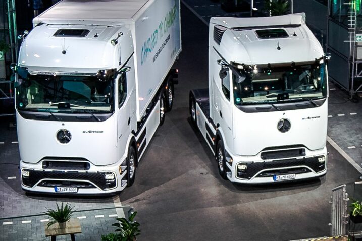 Foto Screenshot Facebook Mercedes Benz Trucks