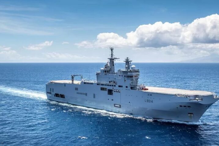Nosač helikoptera Tonnerre / Foto Marine Nationale