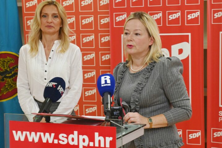 Mirela Smojver i Sandra Krpan / Foto Marko Gracin