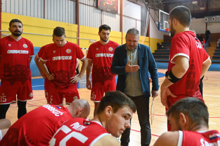 Zoran Dragojević s igračima/Foto A. KRIŽANEC