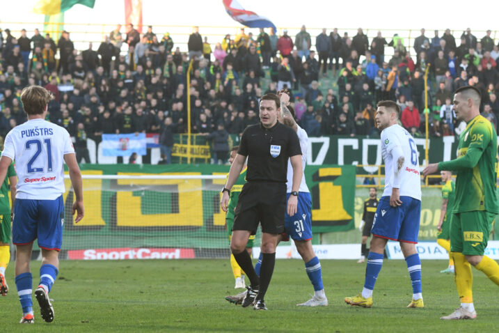 Sudac Čulina na Aldo Drosini/Foto M. MIJOŠEK