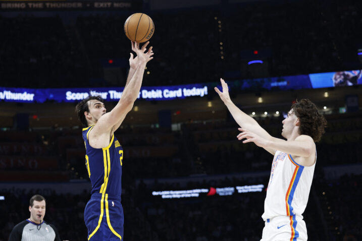 Dario Šarić i Josh Giddey/Foto REUTERS