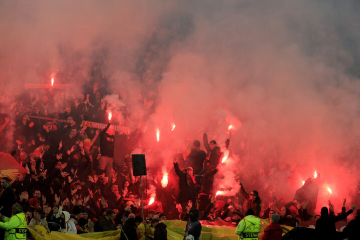 Navijači Lensa uoči utakmice sa Sevillom/Foto REUTERS
