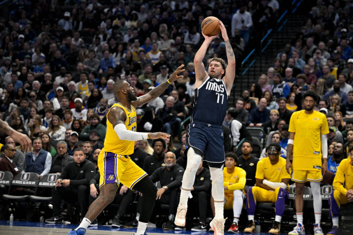LeBron James i Luka Dončić/Foto REUTERS