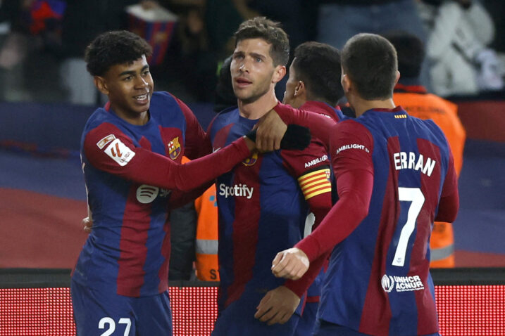Sergi Roberto u središtu slavlja/Foto REUTERS