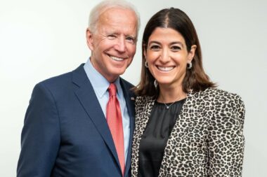 Joe Biden, Nathalie Rayes / https://twitter.com/nathalierayes