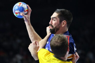 Nikola Karabatić i Felix Claar/Foto REUTERS