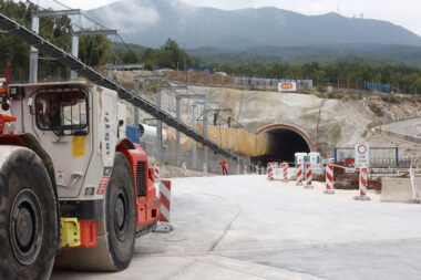 Izgradnjom željezničkog tunela kroz Učku, Istra bi se konačno prugom spojila s Hrvatskom / Foto NEL PAVLETIĆ/PIXSELL