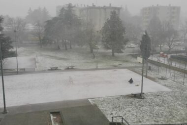 Lagani snijeg padao je u Labinu / Foto Branko Biočić