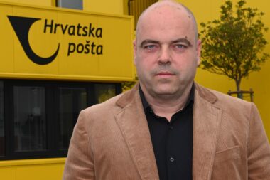 Trend porasta paketnih pošiljaka ne jenjava - Gento Ante Musa / Foto Marko GRACIN