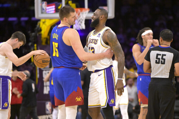 Nikola Jokić i LeBron James/Foto REUTERS