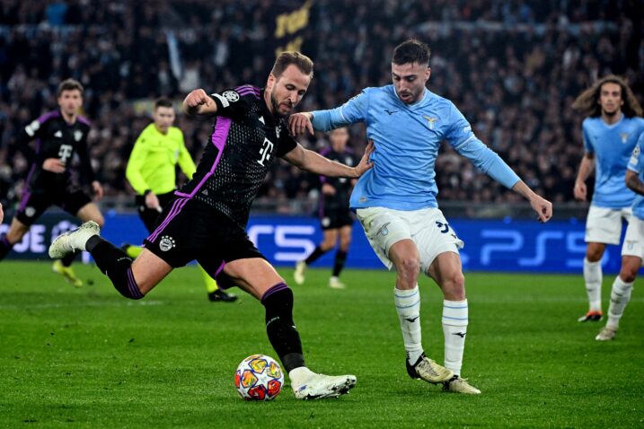 Harry Kane i Mario Gila/Foto REUTERS