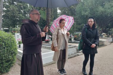 Fra Vedran Kos, Kristina Pilipović i Kristina Pintar / Foto Helena Anušić/AKD Jeronim