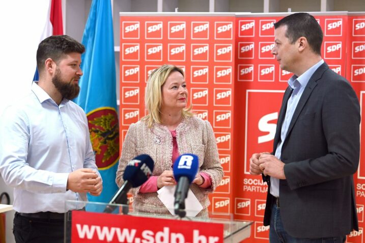 Matej Mostarac, Sandra Krpan i Saša Đujić / Foto Vedran Karuza
