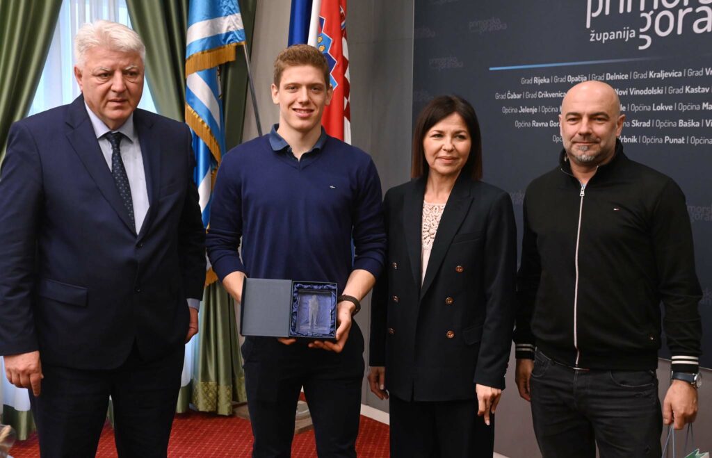 Zlatko Komadina, Matija Legović, Sonja Šišić i Dejan Brajdić/M. GRACIN