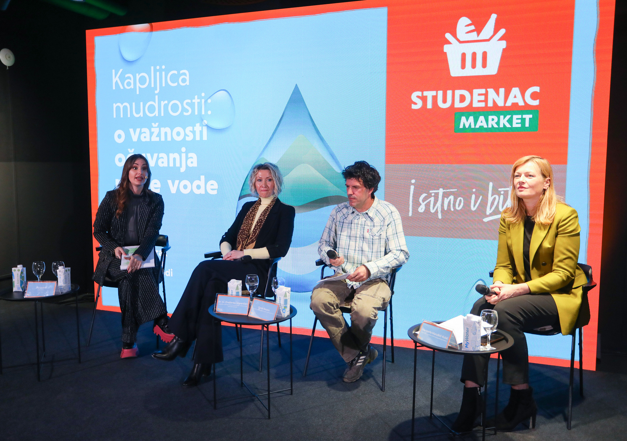 Konferencija u organizaciji Studenca u slatkovodnom akvariju Aquatika. Tema je Međunarodni dan voda i konferencija označava početak kampanje za zaštitu voda u Hrvatskoj.