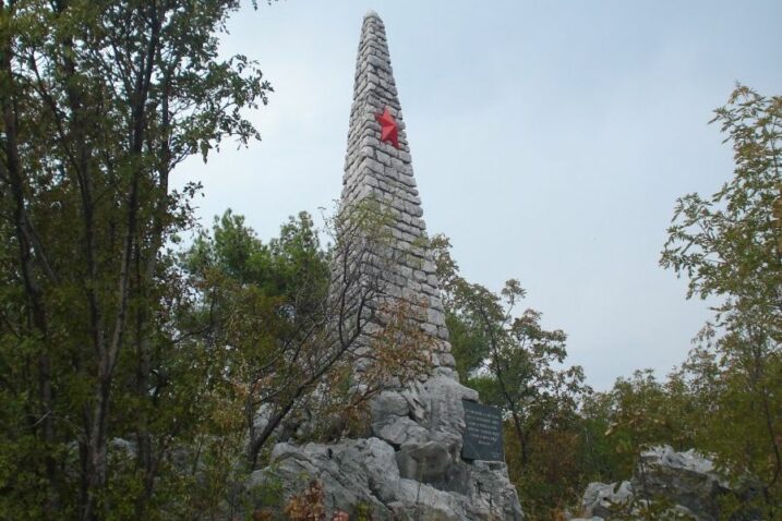 Spomenik na Lubanu iznad Rijeke / Foto Lokalpatrioti Rijeka