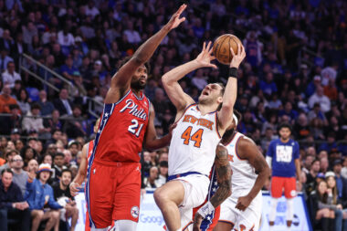 Joel Embiid i Bojan Bogdanović/Foto REUTERS