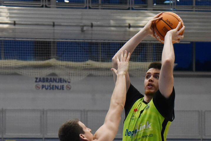 Viktor Šarić/S. DRECHSLER