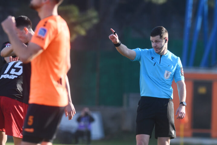 Riječki sudac Antonio Melnjak odradio je prvi susret u SuperSport HNL-u/Foto PIXSELL