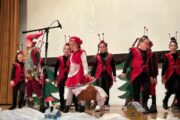 Na pozornicu dolaze i djeca iz dramske skupine OŠ "Petar Zrinski" Čabar, područne škole Tršće, koji će izvesti nagrađivani mjuzikl "Šlatrček iz čabarske šume"