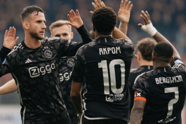 Foto Ajax, Instagram