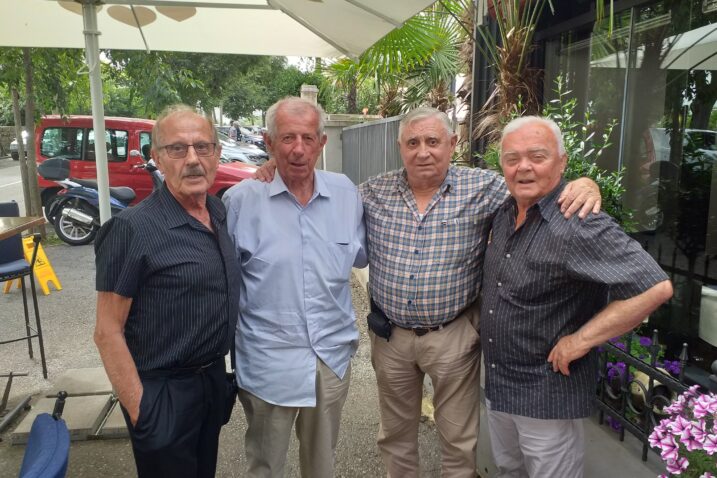 Na okupljanje su došla četvorica, a četvorica su bila spriječena