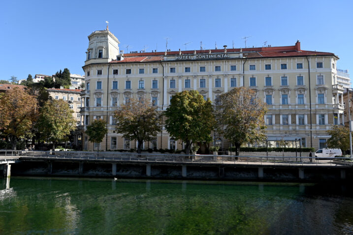 Hotel Continental / Snimio VEDRAN KARUZA